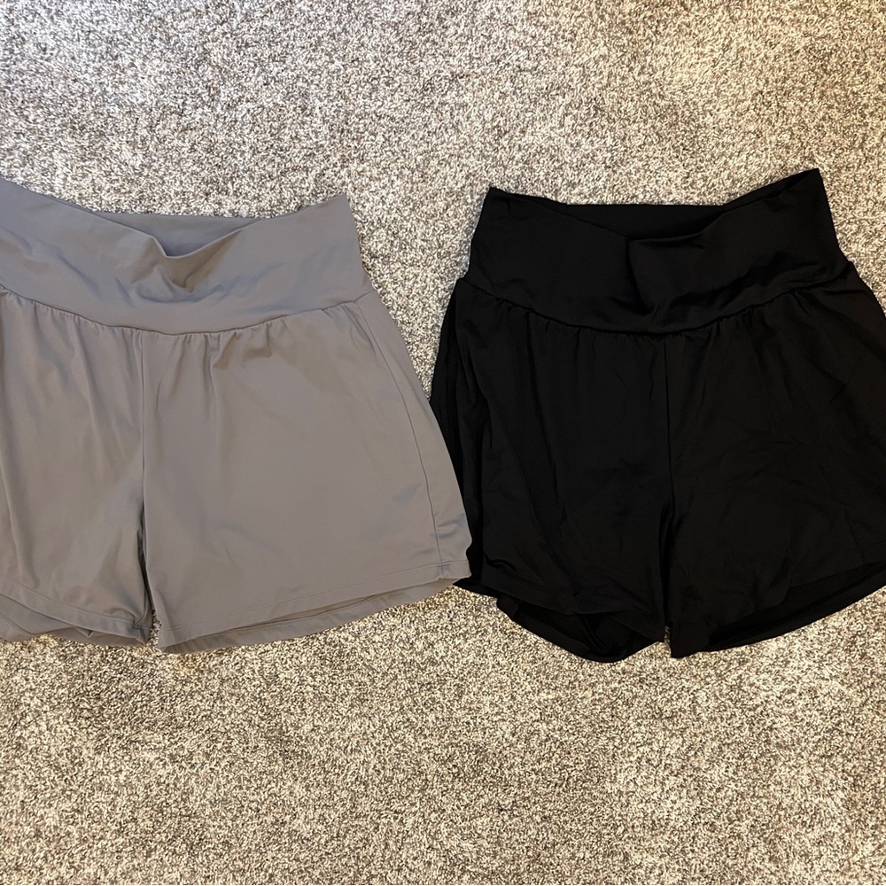 HALARA Women's Athletic Shorts in Gray and Black